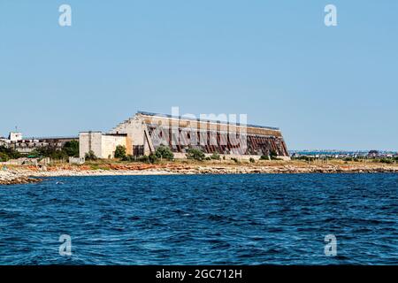 Zerstörte Radiostation (Radarstation) `'Dnepr`'.Sewastopol, Krim, Russland. Stockfoto